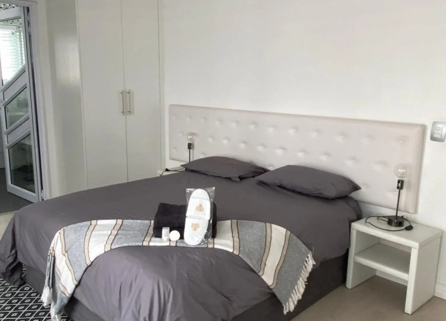 Bed And Breakfast Villa Livadia Cape Town Bed & Breakfast
